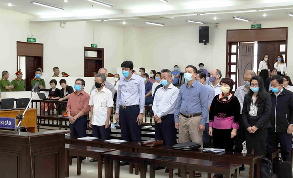 Các bị cáo tại phiên tòa. Ảnh: Phạm Kiên/TTXVN